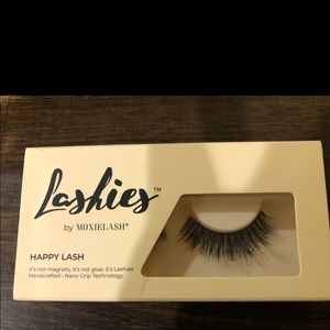 Brand new never used “Happy Lash” by lashies